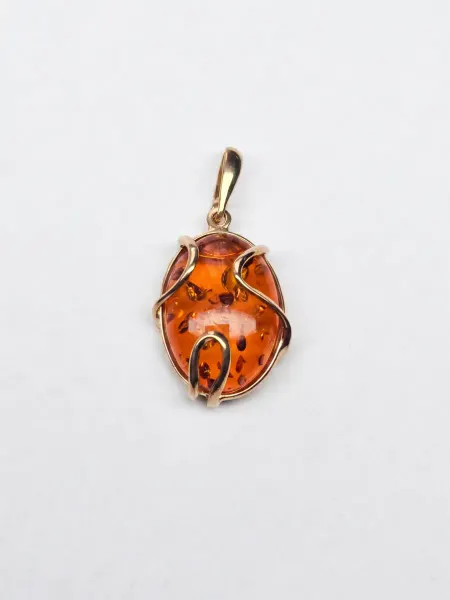 SVV jewelry Бижутерная подвеска с крупным янтарем