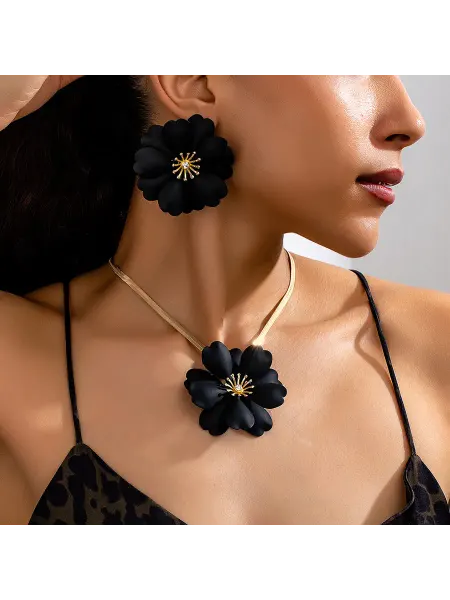 YANDI Jewelry Комплект украшений серьги и колье из черных цветов