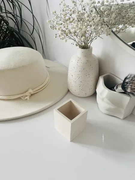 The Loft ™ Подсвечник из гипса квадратный