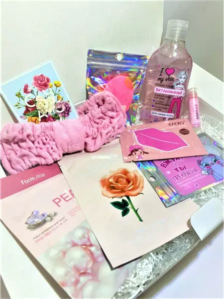 Подарочный наборчик Подарочный косметический набор для лица и тела "Love"