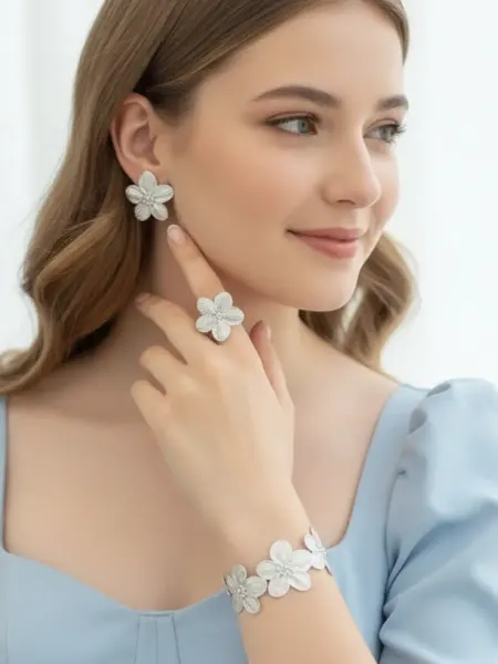 Vera Shine Комплект бижутерии цветы серьги браслет и кольцо