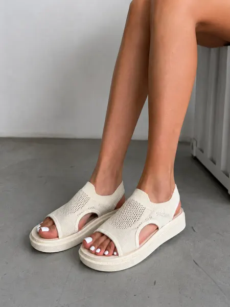 Shoe World Босоножки женские летние без каблука