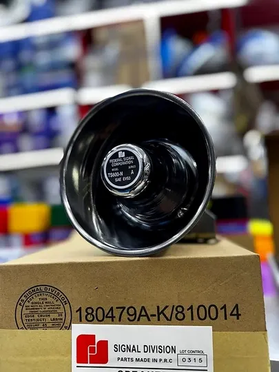 Автомобильная сирена-громкоговоритель 12V AS-820, 200 Вт, 1 рупор, пульт ДУ