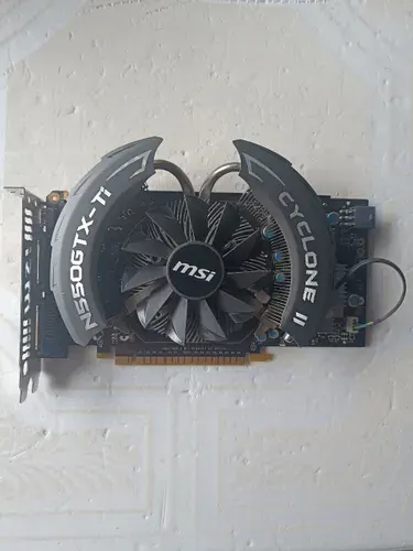 MSI Видеокарта PCI-E Cyclone II GTX 550ti GDDR5 192bit mHDMI 6pin доп.питание 1 ГБ
