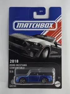 Машинка игрушечная/коллекционная FORD MUSTANG CONVERTIBLE 2018 масштабе 1:64