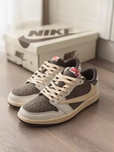 Nike кроссовки jordan 1 джорданы travis scott трэвис скотт