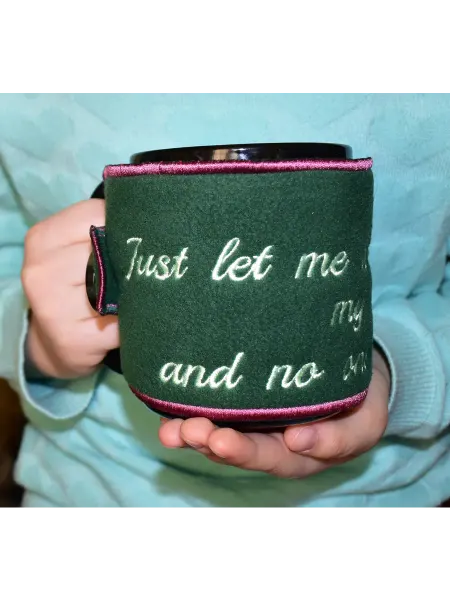 Грелка для кружки + 2 подставки "Just let me drink."