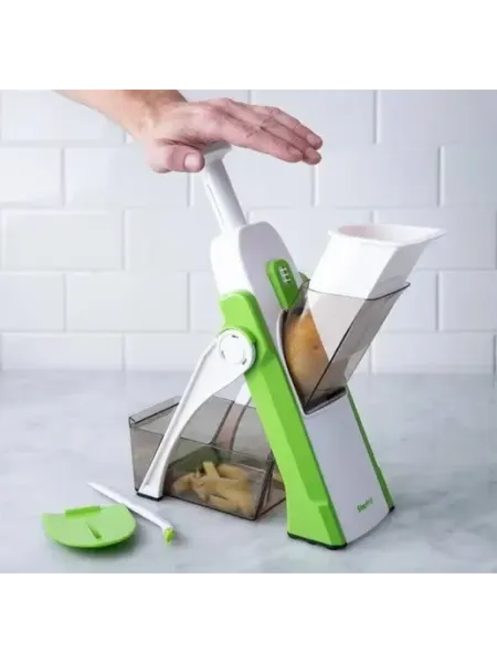 Яркая универсальная овощерезка для кухни
