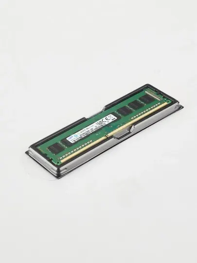 Оперативная память Samsung, DDR4, 4 ГБ