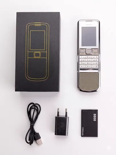 Кнопочный телефон Nokia 8800 Arte Carbon