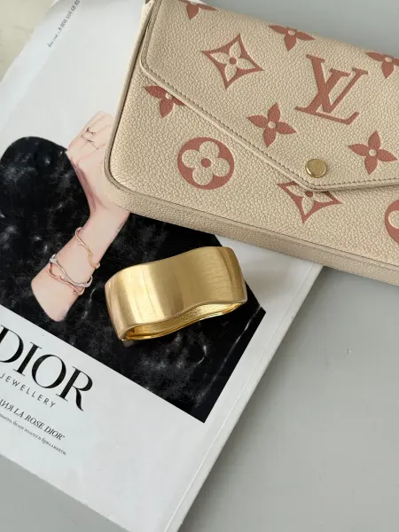 ARTVI Jewelry Широкий браслет на руку золотистый бижутерия-украшения
