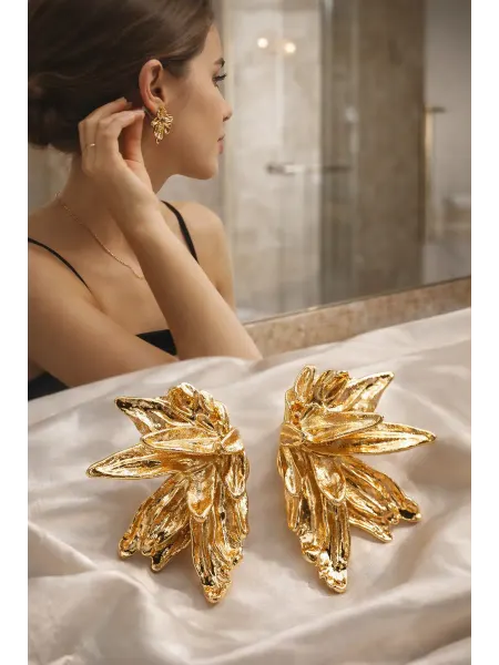 MAGTHINGS Трендовые серьги половинка цветка