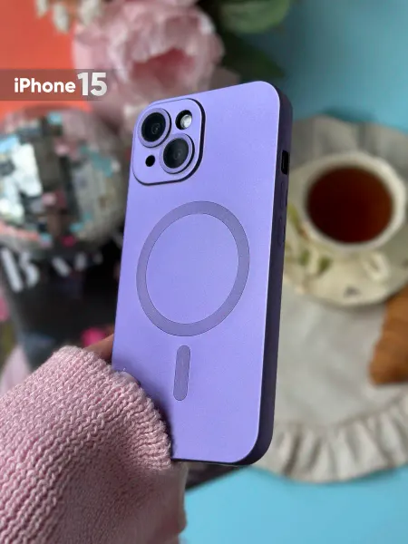 Стеклянный Чехол Силиконовый чехол на iPhone 15 с магнитами MagSafe