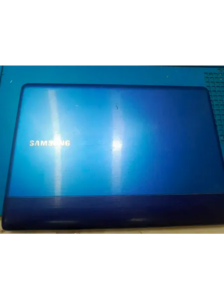 Крышка матрицы (синяя) Samsung NP300U1A BA92-08679A