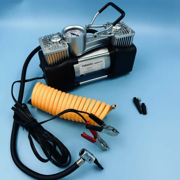 Компрессор мощный двухпоршневой TORNADO DC12V 300Вт 23А 12В, насос автомобильный двухцилиндровый электрический, от аккумулятора для колес и шин автомобиля