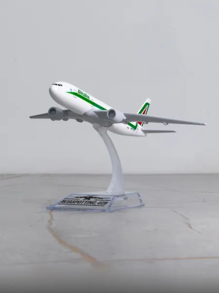 Модель самолёта Boeing 777, авиакомпания Alitalia, 14 см, металл+пластик