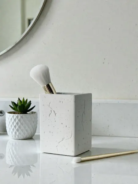 Стакан для кистей для макияжа и косметики White