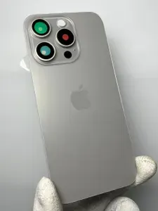 Оригинальная задняя крышка (стекло) IPhone 15 Pro натуральный титан со стеклом камеры