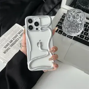 Чехол матовый серебристый цвета на iPhone 16 Pro с змеиным принтом, пластик