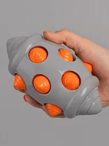 Игрушка для собак WOGY Мяч регби 16х8см, пищалка, TPR, прочная игрушка