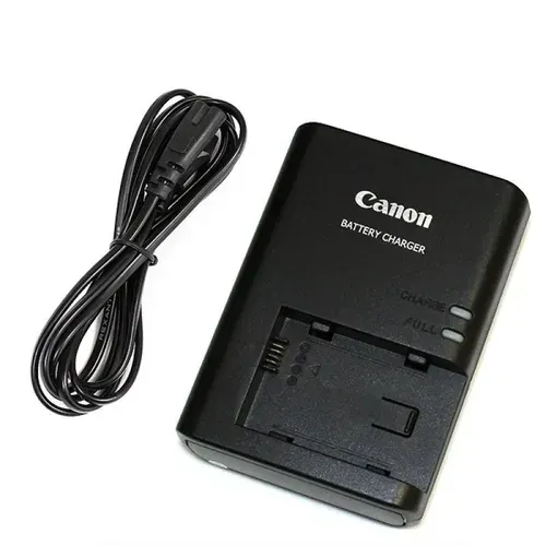 Зарядное устройство CANON CG-800E для аккумулятора Canon BP-808, BP-827, BP-809, BP-819, BP-820, BP-827 для видеокамеры Canon LEGRIA HF10, HF100, HF200, HG21, XA10 и др.