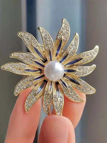 Shine bright like a diamond Винтажная брошь подсолнух с жемчугом
