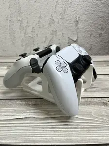 Подставка для двух геймпадов xbox, ps3, ps4, ps5 универсальная белая 2026