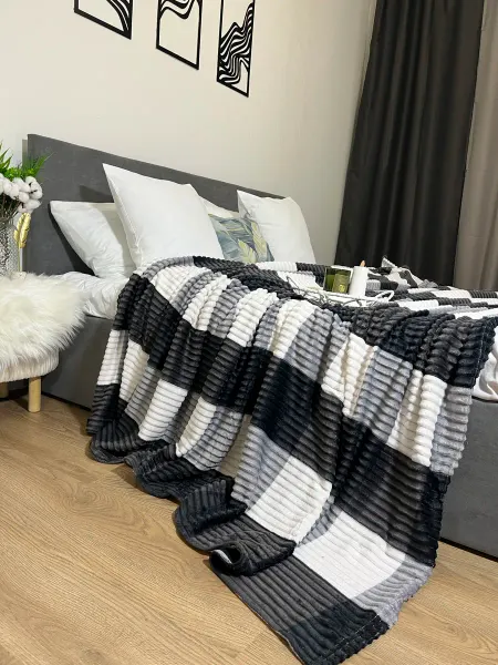 UM-HOME Плед в клетку 220х200 см на кровать или диван