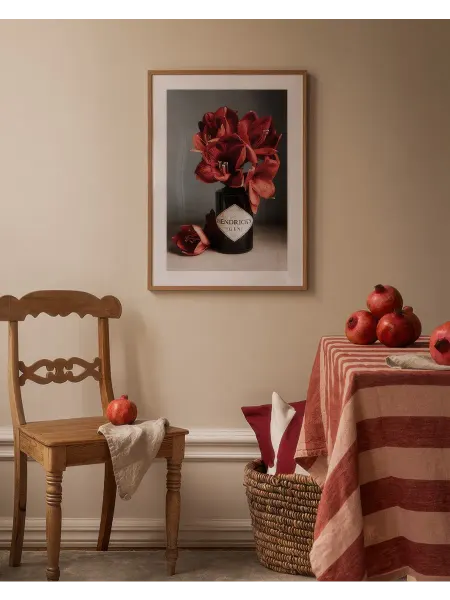 Onllyart Постер 21x30 джин и красный амариллис