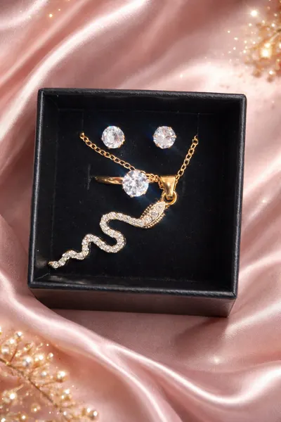 Комплект бижутерии: кольцо, серьги, подвеска, Swarovski Zirconia