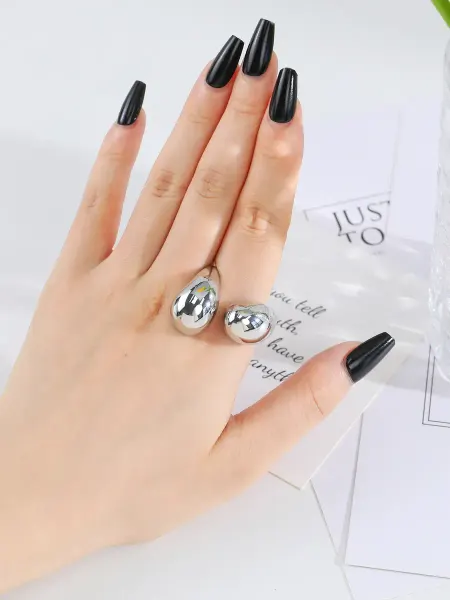 Кольцо бижутерия крупное