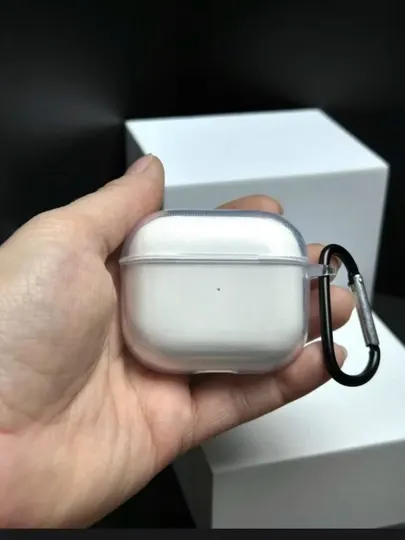 Прозрачный чехол для AirPods 3 с карабином противоударный защитный