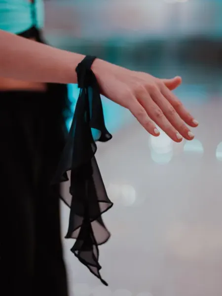 SARDANA DRESS Аксессуар для танцев — браслет летучка с шифоновым воланом