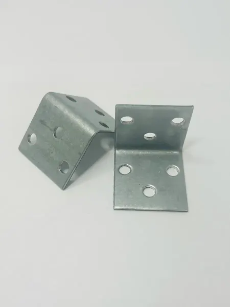 Уголок крепежный равносторонний 30*30*30 мм (10 шт)