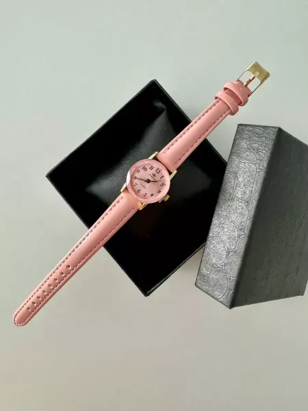 The Watch Is Wrist Prime Часы женские наручные кварцевые с ремешком