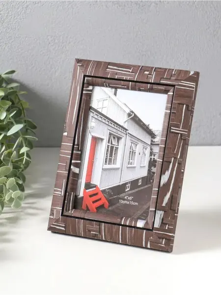 Современная пластиковая фоторамка 10x15 см
