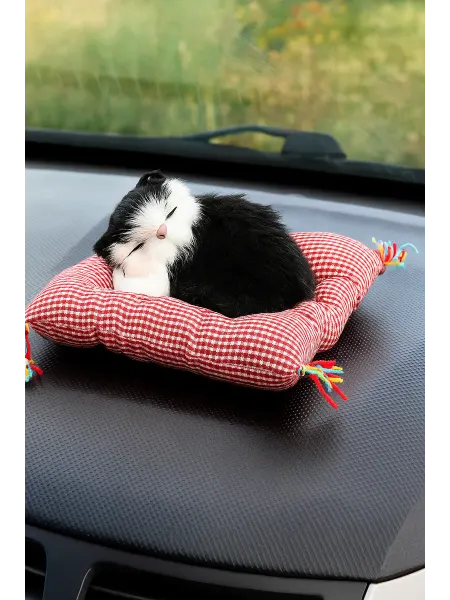 Сималенд Игрушка на панель авто "Кошка на подушке" 15х14 см