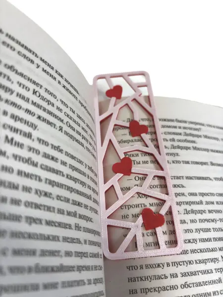 Закладка для книги милая с сердечками пластик