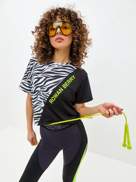 ROWAN BERRY Футболка спортивная укороченная Graffiti Zebra