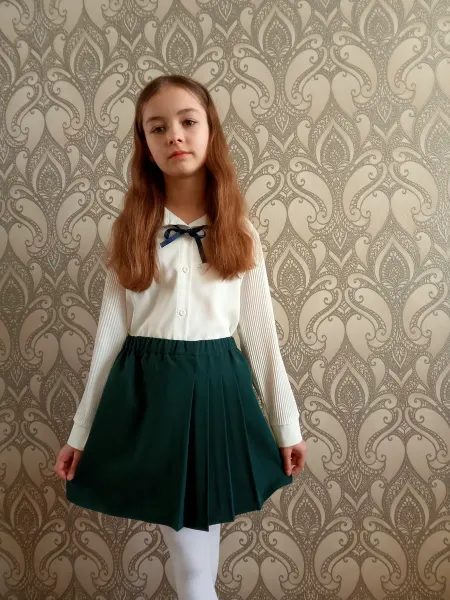Elena Kondrat Юбка зеленая для девочки школьная