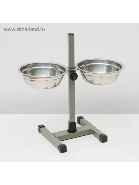 Практическая стойка для кормления собак с двумя мисками