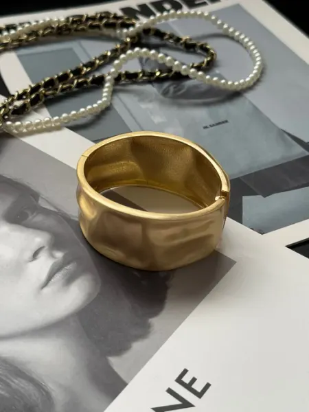ARTVI Jewelry Браслет на руку широкий мятый