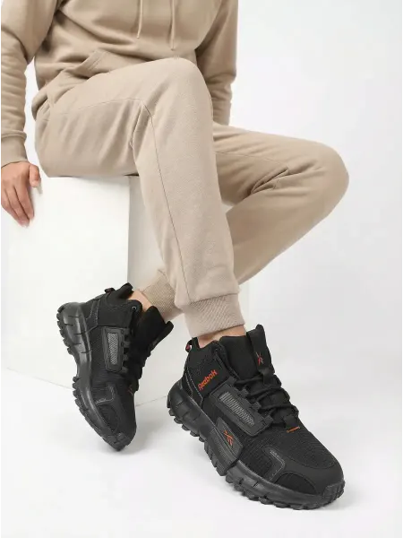 Fashion&Feet Reebok черные демисезонные треккинговые ботинки для туризма