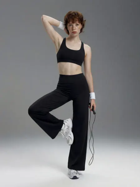 FEEL FREE WEAR Брюки спортивные лосины прямые
