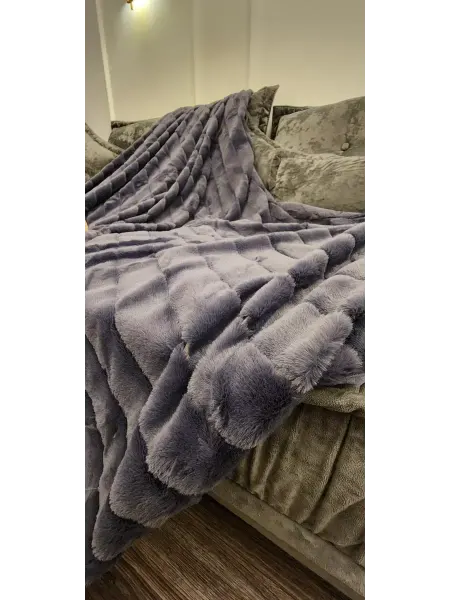 BlanketsShop Пушистый плед 200х220 на диван и кровать двуспальную