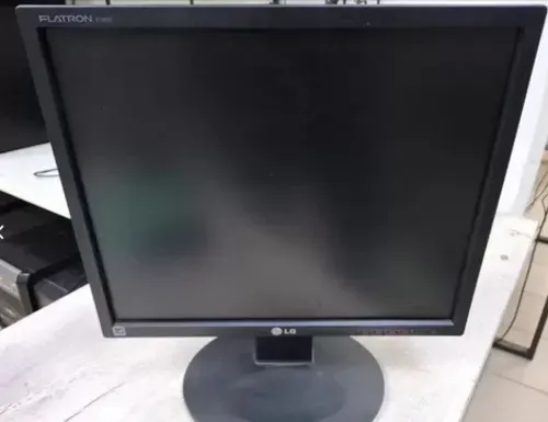 LG 19" Монитор E1910N Flatron Black (E1910N Flatron Black), TN, 1280x1024 SXGA, черный