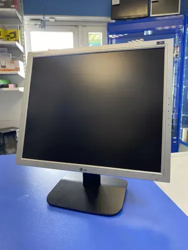 LG 19" Монитор, 60 Гц, черный