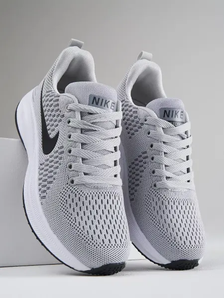 Nike Легкие кроссовки для фитнеса