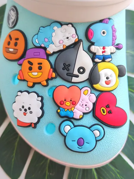 Fun_Jibz Джибитсы на crocs BTS значки BTS