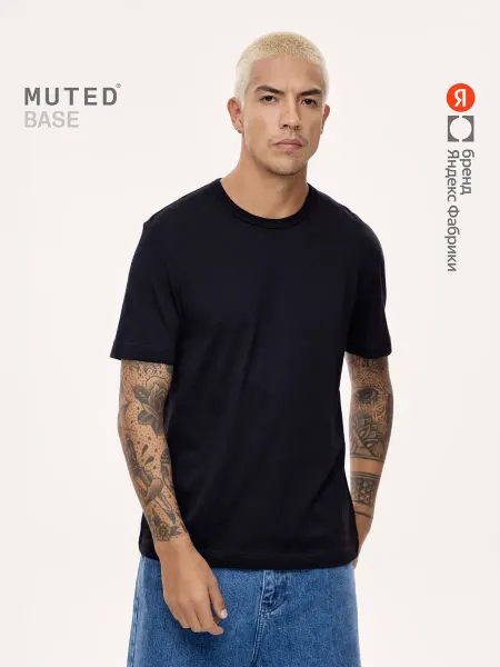 MUTED Футболка прямого кроя BASE, черный